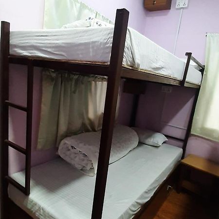 Margik Backpackers Hostel Pokhara Bagian luar foto