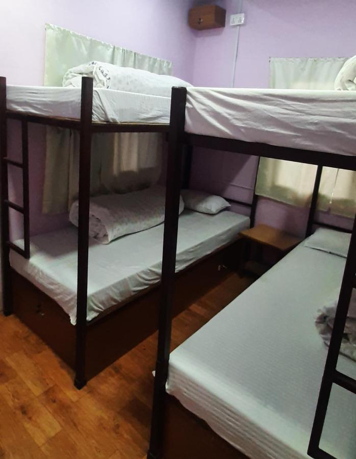 Margik Backpackers Hostel Pokhara Bagian luar foto