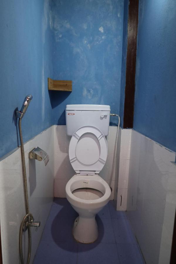 Margik Backpackers Hostel Pokhara Bagian luar foto