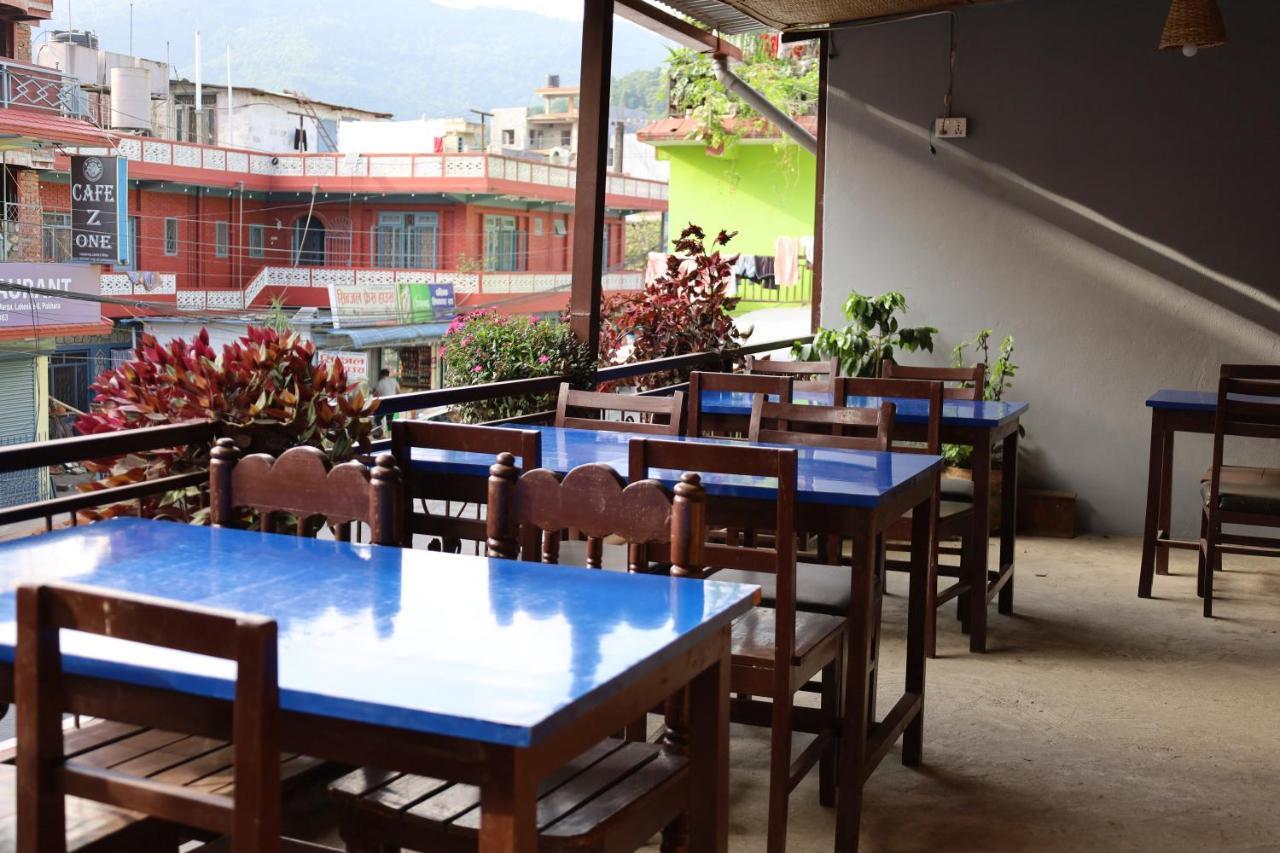Margik Backpackers Hostel Pokhara Bagian luar foto