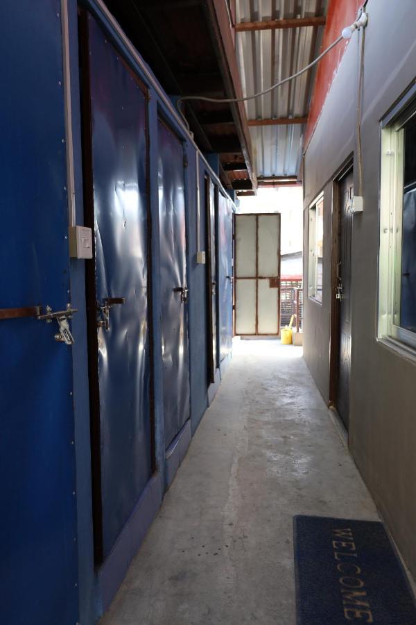 Margik Backpackers Hostel Pokhara Bagian luar foto