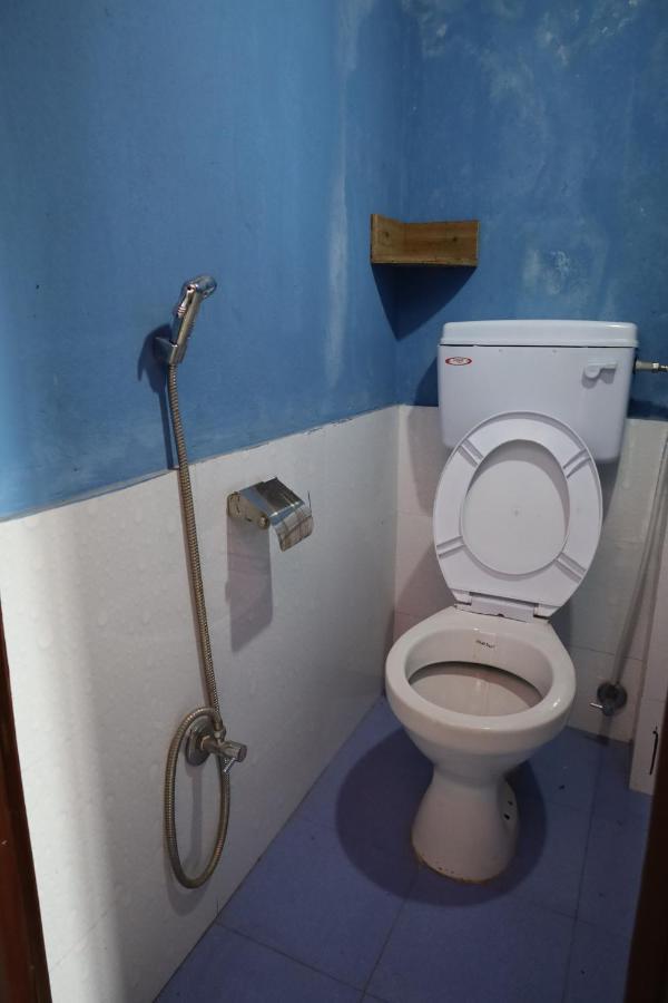 Margik Backpackers Hostel Pokhara Bagian luar foto